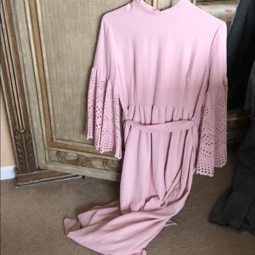 Dress - Picture 4 of 5